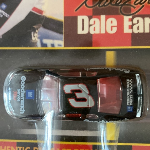 Winner’s Circle Dale Earnhardt Stats and Standings - Picture 6 of 6